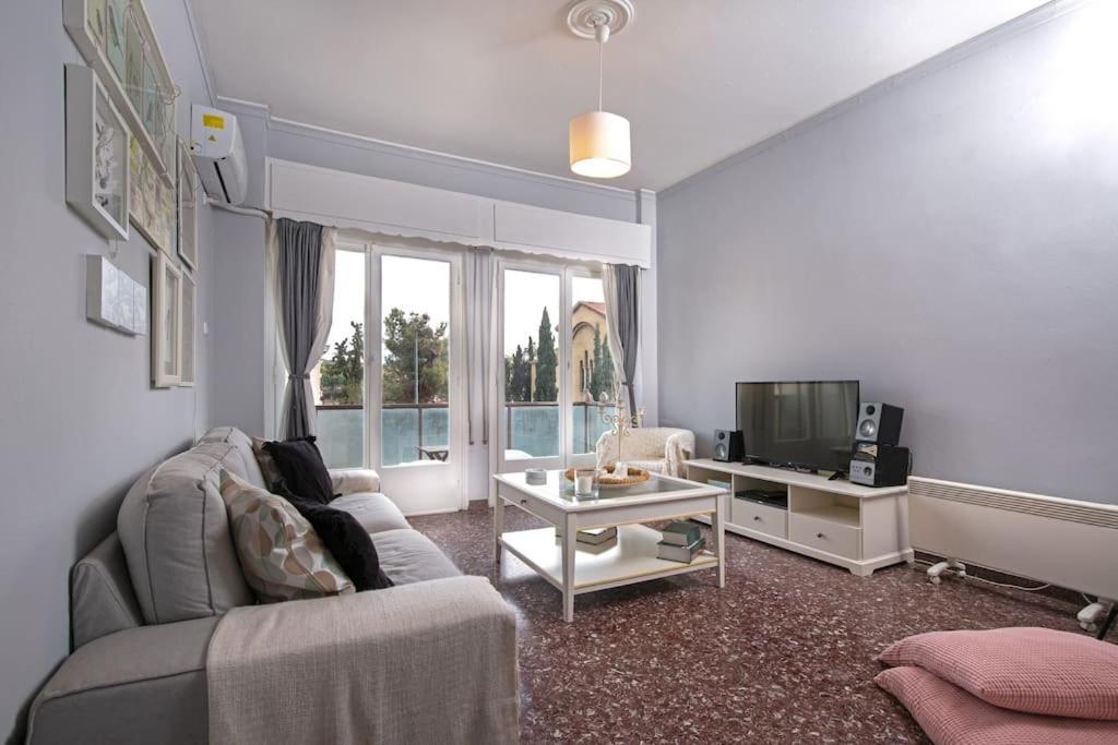 Cosy Apartment With Acropolis View Athena Bagian luar foto
